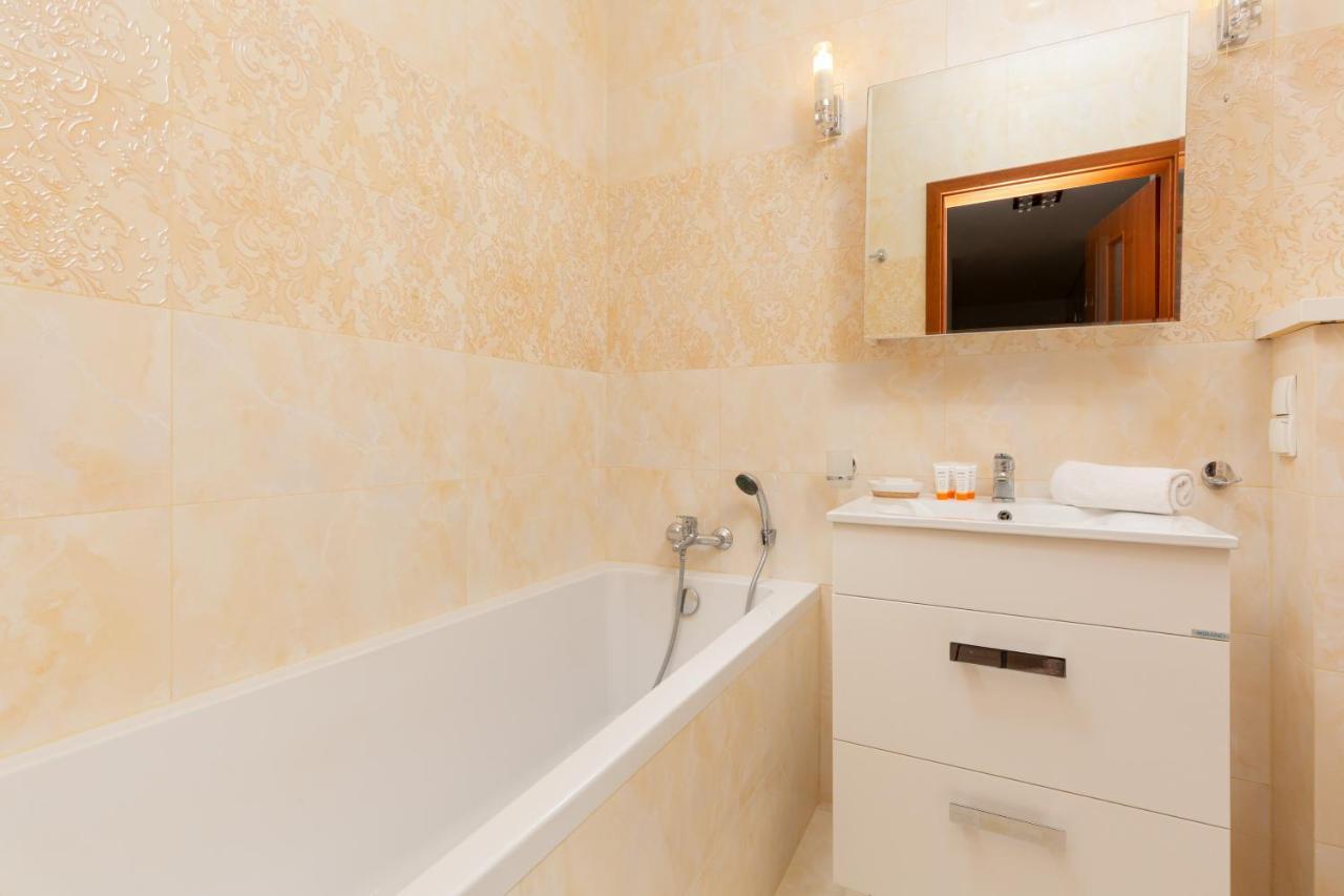 Apartament Na Woli Sowinskiego By Noclegi Renters ワルシャワ エクステリア 写真